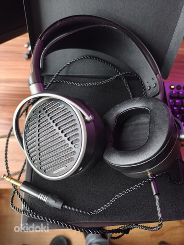 Наушники Audeze MM-100