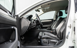 Volkswagen Passat ALLTRACK Facelift mudeliaasta 2018 (8 foto / 14)
