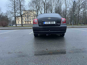 Toyota Avensis 2006 (2 foto / 7)