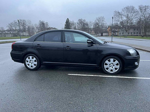Toyota Avensis 2006 (1 foto / 7)