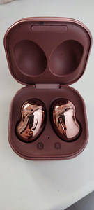Galaxy buds live (2 foto / 3)