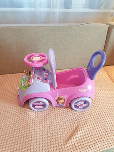Auto tüdrukutele (2 foto / 2)
