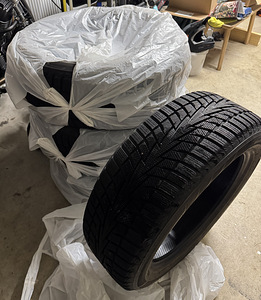 Ламелевые шины Hankook Winter i*cept X (1 фото из 4)