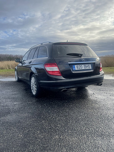 Mercedes-Benz C320CDI 4Matic Avantgarde (3 foto / 8)