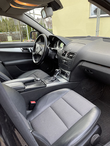 Mercedes-Benz C320CDI 4Matic Avantgarde (8 foto / 8)