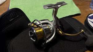 Daiwa Freams 2500 плюс бонус (2 фото из 4)