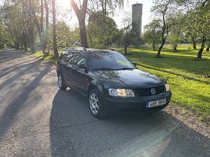 Volkswagen Passat (2 foto / 8)