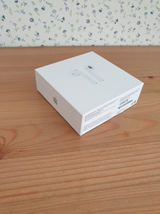 Apple AirPods 2 (1 фото из 4)