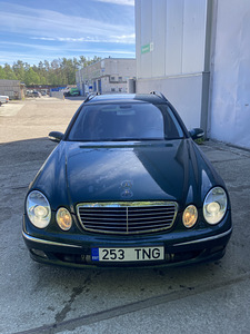Mercedes Bens w211 (10 foto / 13)
