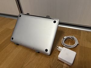 MacBook Pro M2 2022 8gb 256gb (3 foto / 3)