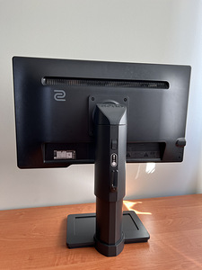 Benq XL2411P 24” 144Hz mänguri monitor (2tk) (3 foto / 6)