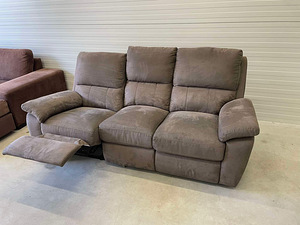 Hall 3-kohaline recliner diivan (6 foto / 8)
