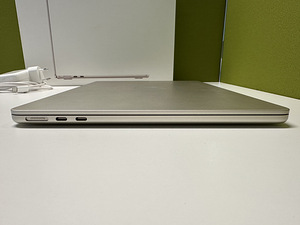 MacBook Air M3 2024 13” 256gb Garantii (3 foto / 6)
