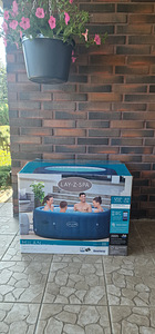 Välimullivann Bestway Lay-Z-Spa Milan AirJet Plus, 196x71 cm