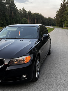 BMW E91 320d 2008 Shadowline LCI (4 фото из 9)