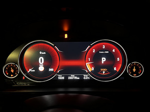 BMW F10 535d RWD 2012 233т км (6 фото из 11)