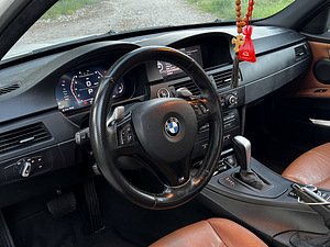 BMW E90 335D M пакет Alpinweiss 2/M пакет (9 фото из 10)