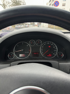 Audi A6C5 avant 2003a. 120kw manual (6 foto / 7)