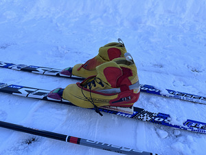 Murdmaasuusad komplekt (suusad 160, saapad EU39, kepid) (4 foto / 7)