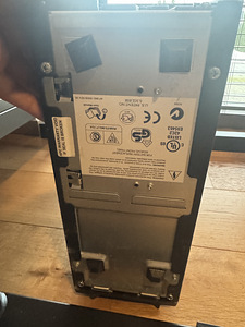 APC Smart-UPS 750VA USB (New batteries!) (3 foto / 3)