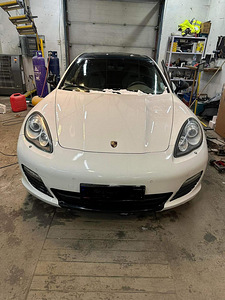 Porsche Panamera komplektne esistange (2 foto / 2)
