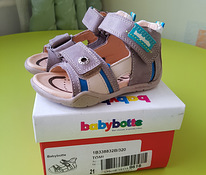 Новые кожаные сандалии Babybotte, размер 21 - 13см