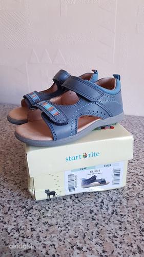 Новые кожаные сандалии Start Rite, размер 24 - 15,8см (фото #1)