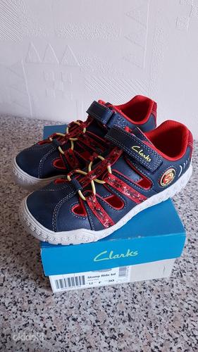 Uued Clarks sandaalid, suurus 30 - 20cm
