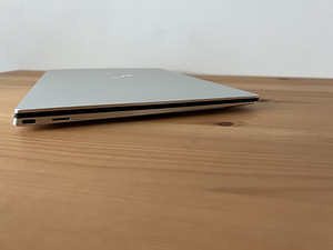 Dell XPS 13 9300, i7-1065G7, 16GB, 1TB SSD, UHD+ (3840x2400) (6 foto / 10)