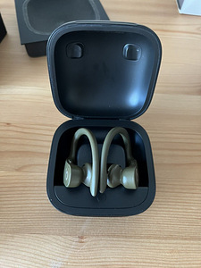 Beats Powerbeats Pro (3 фото из 6)