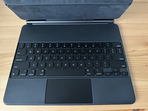Apple Magic Keyboard 12.9'' iPad Pro, International (2 foto / 9)