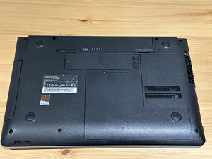 Samsung sülearvuti/ 15.6'' / i3-3110M 2.40 GHz / 4GB 1600MHz (5 foto / 10)