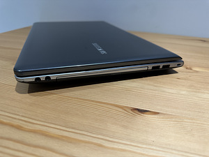 Samsung sülearvuti/ 15.6'' / i3-3110M 2.40 GHz / 4GB 1600MHz (7 foto / 10)