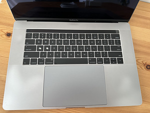 Apple MacBook Pro 15" 2016 / i7 2.7GHz / 16GB RAM / 1TB SSD (3 foto / 10)