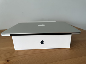 Apple MacBook Pro 13" 2013 / i5 2.4GHz / 4GB RAM / 128GB SSD (7 foto / 10)