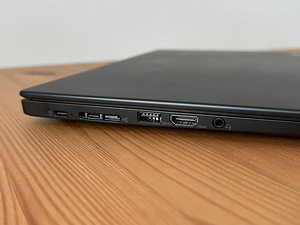 Lenovo ThinkPad X13,16GB RAM, 4G/LTE, Smart Card Reader (ID) (4 foto / 10)