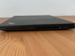 Lenovo ThinkPad X13,16GB RAM, 4G/LTE, Smart Card Reader (ID) (6 foto / 10)