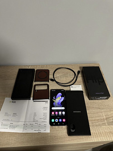 Samsung Galaxy Z Flip4 256GB / GARANTII! (1 foto / 8)