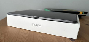 Apple iPad Pro M1 12.9" (2021) 5th Gen 128gb, Wifi, Space Gr (5 foto / 9)