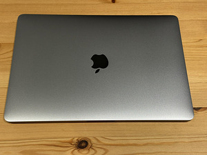Apple MacBook Pro 13" 2017 / i5 2.3GHz / 8GB RAM / 128GB SSD (5 foto / 10)
