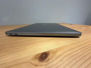 Apple MacBook Pro 13" 2017 / i5 2.3GHz / 8GB RAM / 128GB SSD (7 foto / 10)