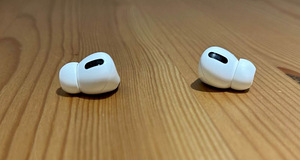 Originaal Apple AirPods Pro With Wireless Charging Case (2 foto / 7)