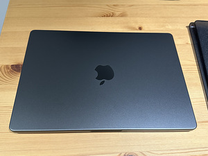 Apple MacBook Pro 14 (2023) M3 Pro, 11C/14C, 18 GB, 512 GB (6 foto / 7)