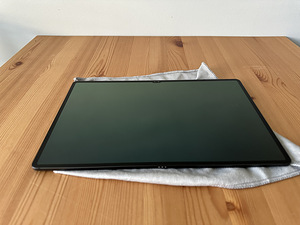 Samsung Galaxy Tab S8 Ultra 5G + Klaviatuur / Uueväärne! (7 foto / 8)