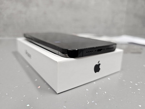 Apple iPhone 14 Pro Max 128GB Space Black (2 foto / 9)