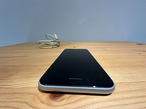 Apple iPhone SE (2020) 64GB (6 foto / 9)