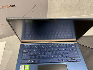 Asus ZenBook 14, i5, GeForce MX250, SSD, ScreenPad 2.0 (2 foto / 10)