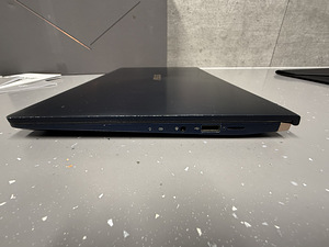 Asus ZenBook 14, i5, GeForce MX250, SSD, ScreenPad 2.0 (6 foto / 10)