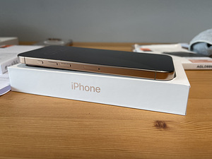 Apple iPhone 16 Pro Max 256GB Desert Titanium, Uueväärne! (3 foto / 8)