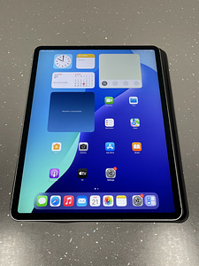 Apple iPad Pro 2018 12.9 Wi-Fi + Cellular 256GB (1 foto / 8)